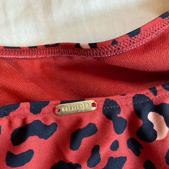 Hollister Swimsuit - Picture 2 of 6